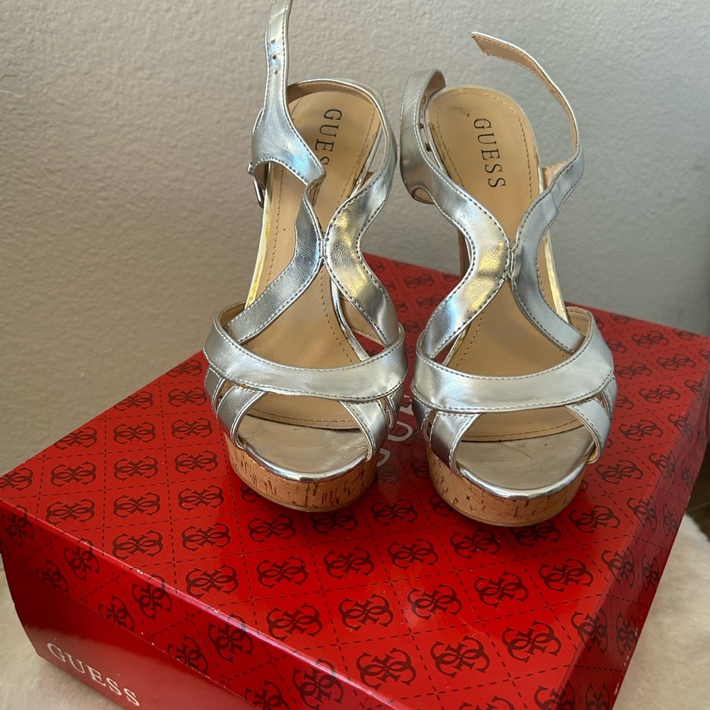 NEW Silver Guess platform heels in its box!!